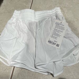 Lululemon hotty hots sz 2 nwt